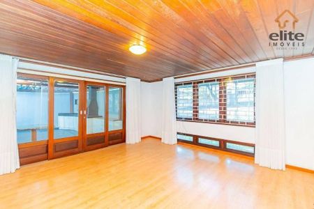 20_photo/94dce49c8b.e9bc35269128f7e8-ATLAS-5ef8f7d5-3e2c-46c3-8fcc-f971c3d789f4.jpg de casa à venda com 6 quartos, 361m² em Água Verde, Curitiba