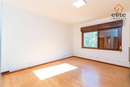 34_photo/94dce49c8b.e9bc35269128f7e8-ATLAS-99ee3a93-3f24-40c4-a528-45cd24eacc89.jpg de casa à venda com 6 quartos, 361m² em Água Verde, Curitiba