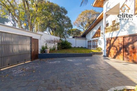 2_photo/94dce49c8b.e9bc35269128f7e8-ATLAS-ccdc4bdb-6bbe-47ae-b7a1-dd3476077b10.jpg de casa à venda com 6 quartos, 361m² em Água Verde, Curitiba