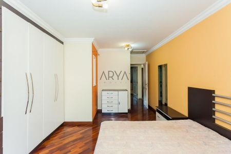 7_photo/94dce49cef.9f389e5fbe0155e0-ATLAS-009419a6-ba84-416e-8f9c-e010a8122a0a.jpg de casa à venda com 6 quartos, 480m² em Água Verde, Curitiba