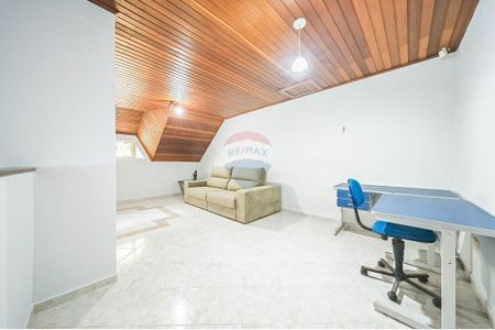 36_photo/94dce49d69.143559cf2cedd01d-ATLAS-1d9fce23-081e-4aeb-aa83-f8d247df90e7.jpg de casa à venda com 3 quartos, 177m² em Água Verde, Curitiba