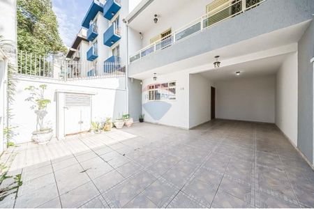 42_photo/94dce49d69.143559cf2cedd01d-ATLAS-6779d505-fe2e-42ae-936f-b22525bd2637.jpg de casa à venda com 3 quartos, 177m² em Água Verde, Curitiba