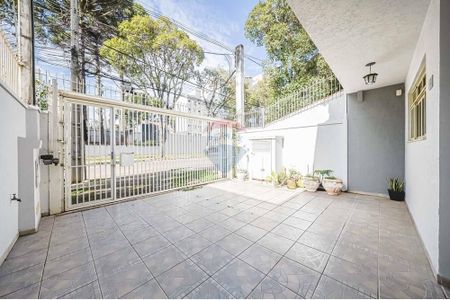 43_photo/94dce49d69.143559cf2cedd01d-ATLAS-6cdaf264-2044-457b-a562-30d3f2884dc8.jpg de casa à venda com 3 quartos, 177m² em Água Verde, Curitiba