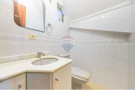 9_photo/94dce49d69.143559cf2cedd01d-ATLAS-7a850d1d-3af2-46e9-a502-90aab7302e59.jpg de casa à venda com 3 quartos, 177m² em Água Verde, Curitiba