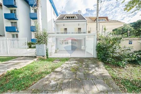 45_photo/94dce49d69.143559cf2cedd01d-ATLAS-ac1b812b-8326-49eb-bc4d-3351d34638f5.jpg de casa à venda com 3 quartos, 177m² em Água Verde, Curitiba