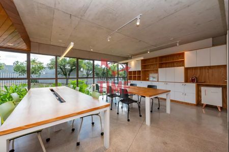 42_photo/94dce49d83.238af9e8b66acb07-ATLAS-61821530-eb16-435a-86f2-a89fb5e8d3e8.jpg de apartamento à venda com 2 quartos, 77m² em Água Verde, Curitiba