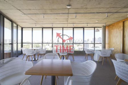 45_photo/94dce49d83.238af9e8b66acb07-ATLAS-79b3701e-4478-49cf-985c-e8f3b35524be.jpg de apartamento à venda com 2 quartos, 77m² em Água Verde, Curitiba