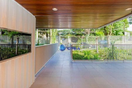 23_photo/94dce49d83.f0ecc906b832f777-ATLAS-ebec06cf-d367-41f3-b0d4-4f4a52afeeeb.jpg de apartamento para alugar com 2 quartos, 53m² em Água Verde, Curitiba