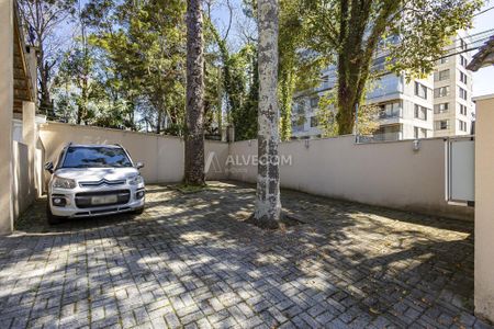 9_photo/94dce49d99.b5bd0ca03d4b24be-ATLAS-769b4525-856e-4dcd-964e-fbb6e018230d.jpg de casa de condomínio à venda com 3 quartos, 125m² em Água Verde, Curitiba