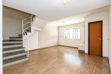 5_photo/94dce49d99.b5bd0ca03d4b24be-ATLAS-88eb7bbd-0b72-47a0-a88d-499ff05314f3.jpg de casa de condomínio à venda com 3 quartos, 125m² em Água Verde, Curitiba