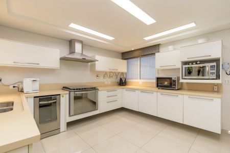 6_photo/94dce49db3.2781d2ca693b02d7-ATLAS-33d2eeda-1e9e-49ae-afad-e2c9dbd03321.jpg de casa à venda com 4 quartos, 514m² em Água Verde, Curitiba