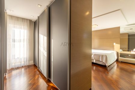 10_photo/94dce49db3.2781d2ca693b02d7-ATLAS-34cc024f-8451-4250-a453-4d3bec6f2e4e.jpg de casa à venda com 4 quartos, 514m² em Água Verde, Curitiba