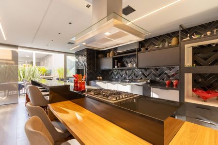 12_photo/94dce49db3.2781d2ca693b02d7-ATLAS-c85e8cfc-cfba-47c7-9934-23e33804d9ab.jpg de casa à venda com 4 quartos, 514m² em Água Verde, Curitiba