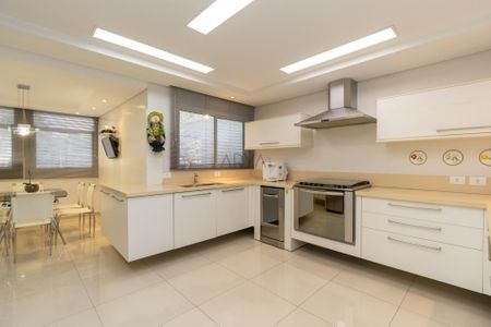 2_photo/94dce49db3.2781d2ca693b02d7-ATLAS-e63d9acd-ba38-47e5-a989-aae3e07b0eca.jpg de casa à venda com 4 quartos, 514m² em Água Verde, Curitiba