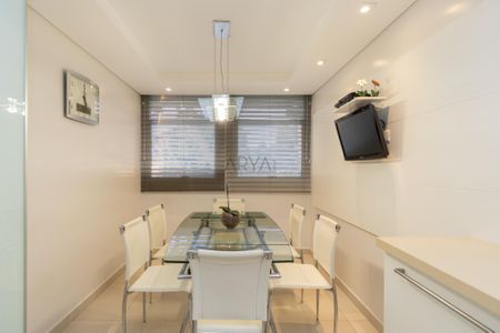 3_photo/94dce49db3.2781d2ca693b02d7-ATLAS-e7e51014-bcf8-4d42-a829-e1e1316318c6.jpg de casa à venda com 4 quartos, 514m² em Água Verde, Curitiba