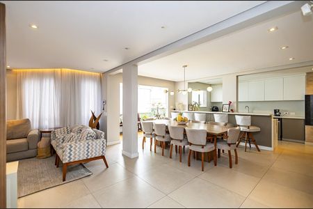 3_photo/94dce49dcf.1abb915dd61923be-ATLAS-62bdee71-6449-4360-8bb0-03ed74c3bbc3.jpg de casa à venda com 3 quartos, 260m² em Água Verde, Curitiba