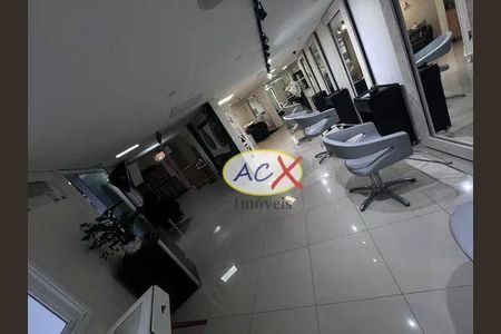 7_photo/94dce49e43.5f3d0ec8cff6b3c6-ATLAS-0e66cf99-b34f-44bd-afad-db329fb0b866.jpg de casa à venda com 4 quartos, 300m² em Água Verde, Curitiba