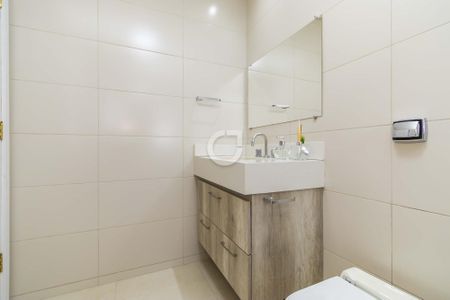 9_photo/94dce49eaf.1168d7f35de77434-ATLAS-b1cc54b5-117d-4eb1-b8a5-e648a7358ba4.jpg de casa de condomínio à venda com 3 quartos, 209m² em Guaíra, Curitiba