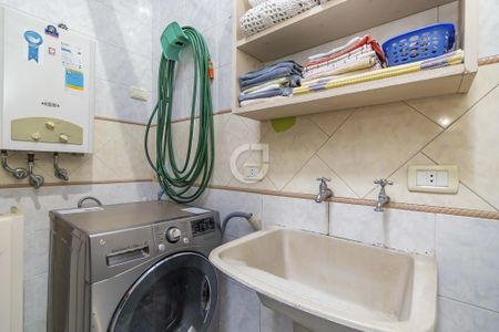 12_photo/94dce49eaf.1168d7f35de77434-ATLAS-b8cba8cc-0e23-4c8e-b3cb-ea072e9ca449.jpg de casa de condomínio à venda com 3 quartos, 209m² em Guaíra, Curitiba