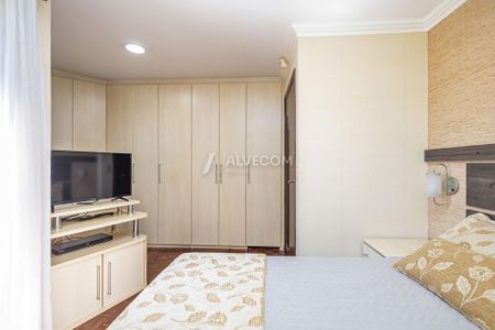 4_photo/94dce49f0b.52672f3a0664a53f-ATLAS-209a235c-2f57-4725-b653-d21ebfaeb09a.jpg de casa à venda com 4 quartos, 249m² em Guaíra, Curitiba