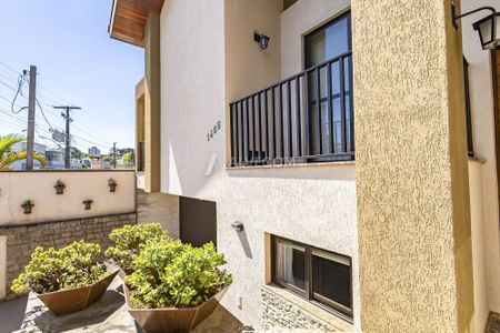 40_photo/94dce49f0b.52672f3a0664a53f-ATLAS-5c1cef41-a94f-4fb2-9739-d7581cb3542f.jpg de casa à venda com 4 quartos, 249m² em Guaíra, Curitiba