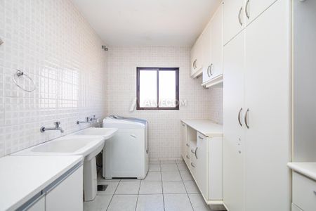 14_photo/94dce49f0b.52672f3a0664a53f-ATLAS-8c108d4c-bc33-4ff6-9175-fdad897bf3c2.jpg de casa à venda com 4 quartos, 249m² em Guaíra, Curitiba