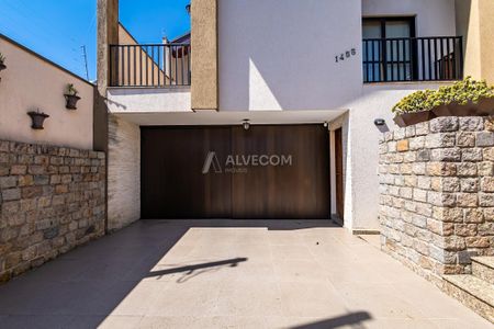 41_photo/94dce49f0b.52672f3a0664a53f-ATLAS-94bd0458-e935-4f53-8ce0-2a29fbc5437b.jpg de casa à venda com 4 quartos, 249m² em Guaíra, Curitiba