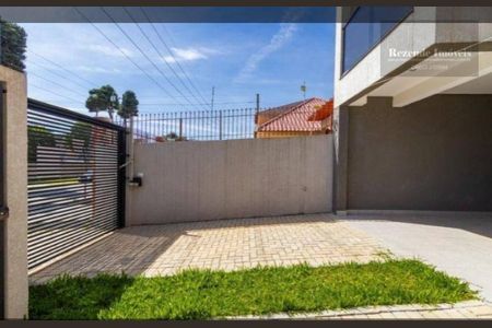 4_photo/94dce49f79.c59a07eb2c4e28de-ATLAS-20fa448a-11bb-489a-b5e0-be88cd4fa865.jpg de casa à venda com 3 quartos, 115m² em Guaíra, Curitiba