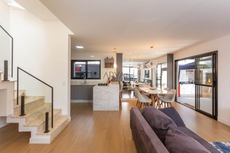 4_photo/94dce49f87.66ec3dd93cc985b7-ATLAS-ed2de928-dbcb-4b34-a967-d1127d34bbf4.jpg de casa à venda com 3 quartos, 170m² em Guaíra, Curitiba