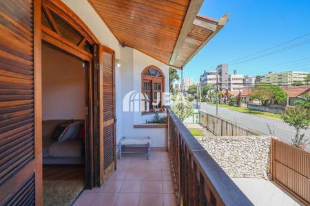 17_photo/94dce49faf.92a9ad8d3571811d-ATLAS-24c0bee1-435d-4f73-aced-3cdb293e2bcc.jpg de casa à venda com 5 quartos, 300m² em Guaíra, Curitiba