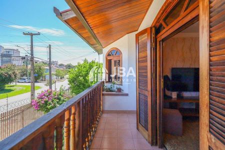 16_photo/94dce49faf.92a9ad8d3571811d-ATLAS-c0cfcfc4-173b-4ee1-ab4d-661ce7b5fd0d.jpg de casa à venda com 5 quartos, 300m² em Guaíra, Curitiba