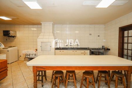 25_photo/94dce49faf.92a9ad8d3571811d-ATLAS-df99b12b-58f2-4a7f-87da-db0c7db97de5.jpg de casa à venda com 5 quartos, 300m² em Guaíra, Curitiba