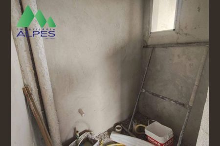 6_photo/94dce49fcf.ebaa3986cb8ba134-ATLAS-c0c8af00-d736-4229-913b-522c45c8b35e.jpg de casa à venda com 3 quartos, 150m² em Guaíra, Curitiba