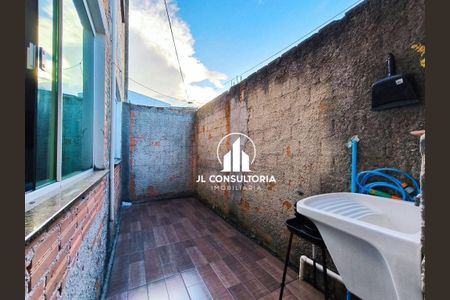 37_photo/94dce4a00d.8dbdeda0bdbc2d2a-ATLAS-25cc120d-503e-4cf4-af7e-0696ab855d58.jpg de casa à venda com 3 quartos, 150m² em Guaíra, Curitiba