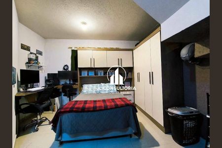 3_photo/94dce4a00d.8dbdeda0bdbc2d2a-ATLAS-b4fb5bc7-02f6-47ea-b2e6-ba0247e2d876.jpg de casa à venda com 3 quartos, 150m² em Guaíra, Curitiba