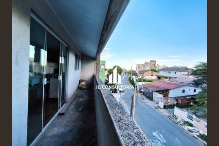 18_photo/94dce4a00d.8dbdeda0bdbc2d2a-ATLAS-d4954ec4-1f21-4d41-a47a-2e7166ebb9dc.jpg de casa à venda com 3 quartos, 150m² em Guaíra, Curitiba