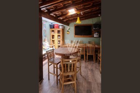 3_photo/94dce4a189.0677fa493c26e9cb-ATLAS-062fd2ea-b2ae-4e24-8014-8b20c92e3512.jpg de casa à venda com 3 quartos, 125m² em Água Verde, Curitiba