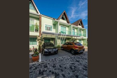 17_photo/94dce4a189.0677fa493c26e9cb-ATLAS-b38b3544-0b8f-40cc-979d-e41846ed0cc4.jpg de casa à venda com 3 quartos, 125m² em Água Verde, Curitiba