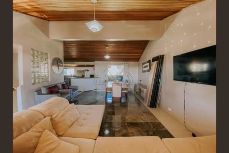 33_photo/94dce4a189.1870059f028a6007-ATLAS-566e477f-b7b6-4294-90d2-6d7c8c403b2a.jpg de casa à venda com 4 quartos, 210m² em Água Verde, Curitiba