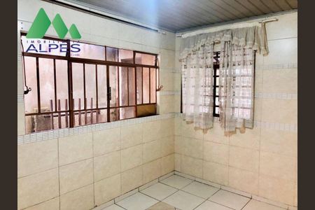 5_photo/94dce4a23f.84f3591642bbe262-ATLAS-fbddf00e-3717-45a7-b5fb-1059b088e0ef.jpg de casa à venda com 3 quartos, 124m² em Guaíra, Curitiba