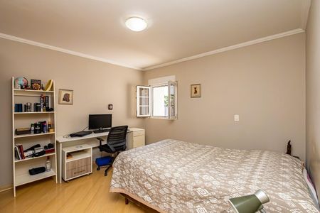 32_photo/94dce4a297.e02bbd74c619fcc4-ATLAS-294e64c9-3f9a-4f64-8f34-eb45e404664a.jpg de casa à venda com 4 quartos, 237m² em Guaíra, Curitiba