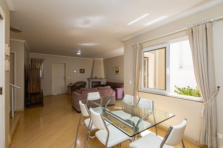 10_photo/94dce4a297.e02bbd74c619fcc4-ATLAS-b1ad6ca1-1482-4ceb-a157-094c3c53a81e.jpg de casa à venda com 4 quartos, 237m² em Guaíra, Curitiba