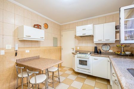 14_photo/94dce4a297.e02bbd74c619fcc4-ATLAS-dfbd487e-4bd9-4d0f-8be0-97b31dbaa227.jpg de casa à venda com 4 quartos, 237m² em Guaíra, Curitiba