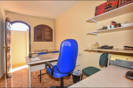 48_photo/94dce4a33d.7a37549eceeba21f-ATLAS-44a28a07-c370-4154-813e-21817efc4e99.jpg de casa à venda com 3 quartos, 293m² em Guaíra, Curitiba