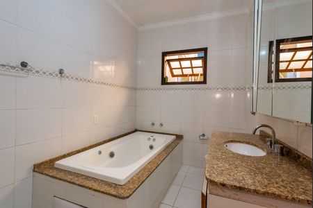 25_photo/94dce4a3cb.54d42efda8786743-ATLAS-61c3a6e5-43b4-41b3-9510-73a28477a0a1.jpg de casa à venda com 5 quartos, 300m² em Guaíra, Curitiba