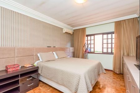 21_photo/94dce4a3cb.54d42efda8786743-ATLAS-6ac83692-3bae-4a7d-ac7b-596b1e7fa058.jpg de casa à venda com 5 quartos, 300m² em Guaíra, Curitiba