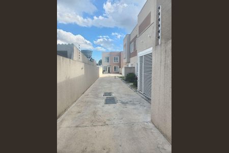 5_photo/94dce4a439.3ee5ed07a73c3bf1-ATLAS-1abc5a0b-a6bc-4a2c-be5e-2ffdb27d3c55.jpg de casa à venda com 2 quartos, 81m² em Lindoia, Curitiba