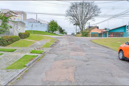 21_photo/94dce4a6a9.d5cbe2f15dcd94dc-ATLAS-368f877e-b62e-4379-97ce-45a14645f948.jpg de casa à venda com 3 quartos, 176m² em Lindoia, Curitiba