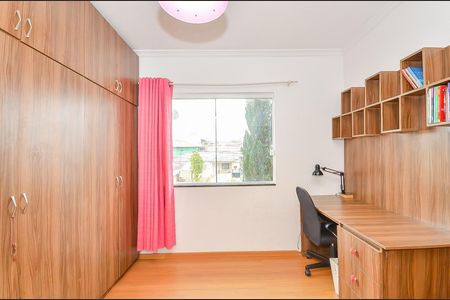 12_photo/94dce4a6a9.d5cbe2f15dcd94dc-ATLAS-eebf6ea1-f03a-426e-94e7-69c8a9633609.jpg de casa à venda com 3 quartos, 176m² em Lindoia, Curitiba