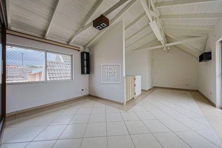 3_photo/94dce4a71b.2d09d4c2082a8176-ATLAS-07957333-7ef2-42d1-9b1a-c1dc2b91bc9c.jpg de casa à venda com 3 quartos, 120m² em Novo Mundo, Curitiba